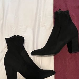 Steve Madden black booties